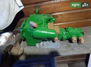 Гідравлічний насос John Deere AH128539
