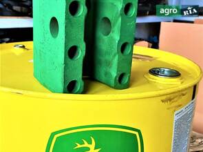 Кронштейн R125449 до трактора John Deere