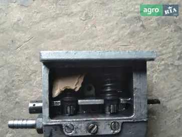 Паливний насос до трактора Zetor - фото