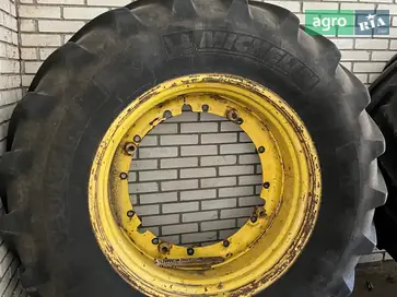 Колесо до трактора John Deere - фото