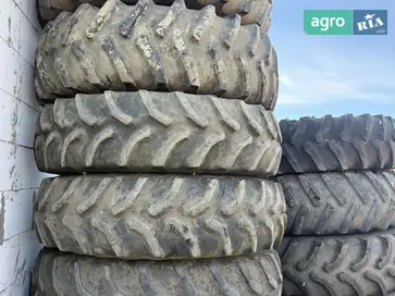 Колесо до комбайна John Deere - фото