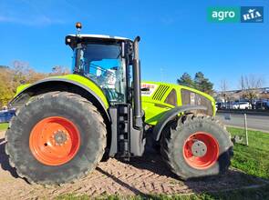 Трактор Claas Axion 2015