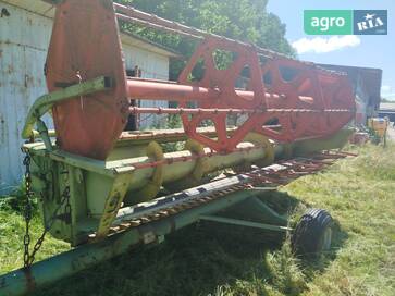 Claas Dominator  - фото