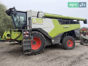 Комбайн Claas Lexion 2022