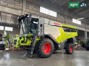 Комбайн Claas Lexion 2023
