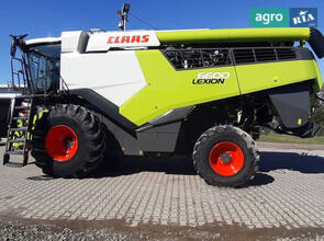 Комбайн Claas Lexion 2020