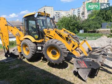 JCB 4CX  - фото