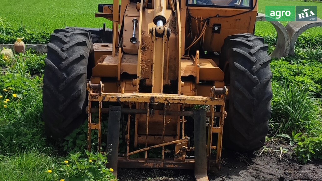 Погрузчик JCB 520M-4 1982 - фото 1