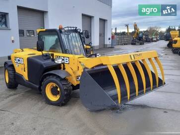 JCB 525-60  - фото