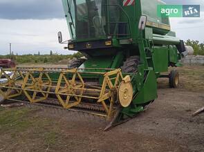 Комбайн John Deere 1072 1985