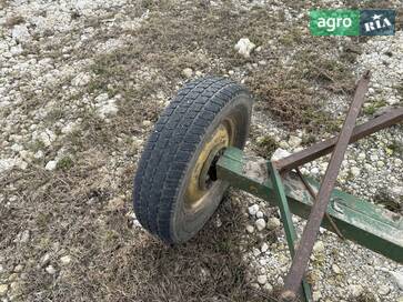 John Deere 1075 1982 - фото