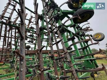 John Deere 2210 2026 - фото