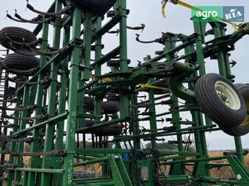 John Deere 2210 2026 - фото