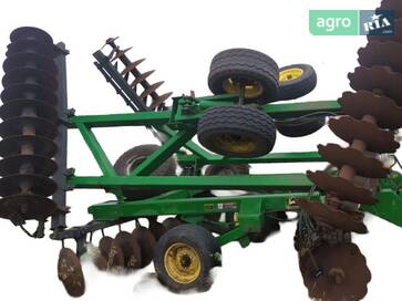 John Deere 630  - фото