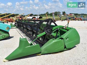 John Deere 630F  - фото