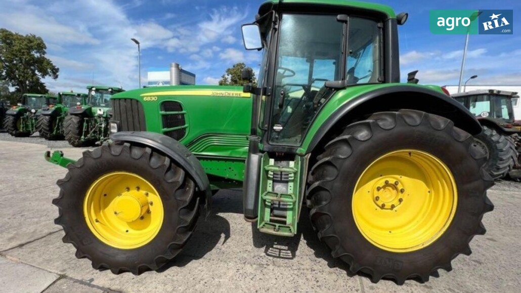 Трактор John Deere 6830 2011 - фото 1