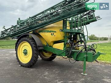 John Deere 840i  - фото