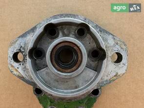 Передня кришка насоса John Deere AH227021 AH227024 AH131183