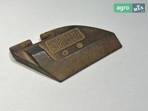 Очисник диска сошника правий до техніки John Deere, артикул N168994.