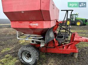Разбрасыватель Kuhn Axis 2012