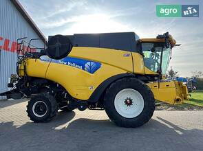 Комбайн New Holland CR 2010