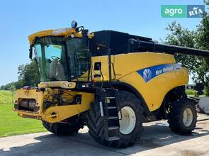Комбайн New Holland CR 2006
