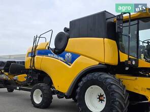Комбайн New Holland CX 2011
