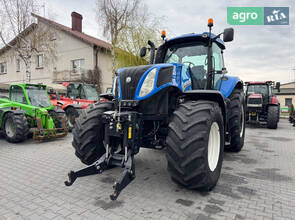Трактор New Holland T8.330 2015